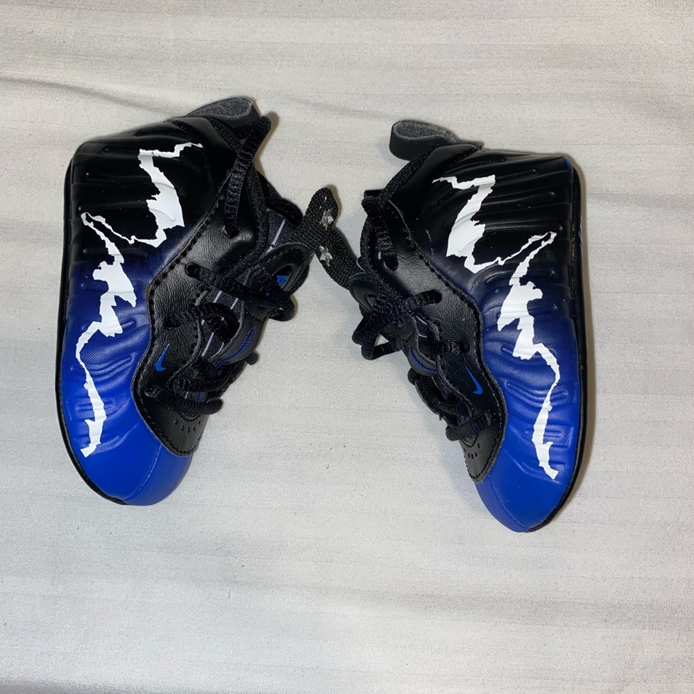 Nike baby lil posite one